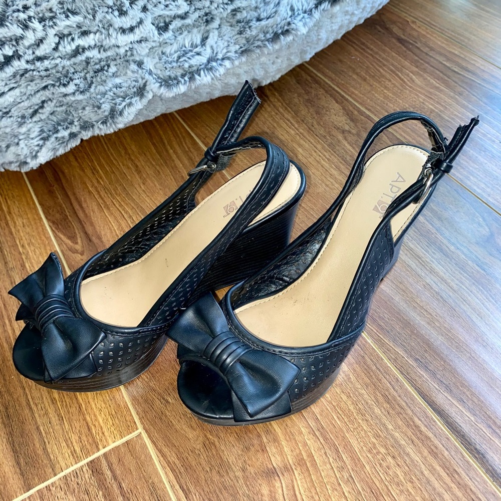 APT.9 black heels with bow